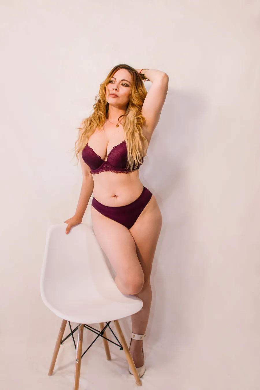 Live cam model