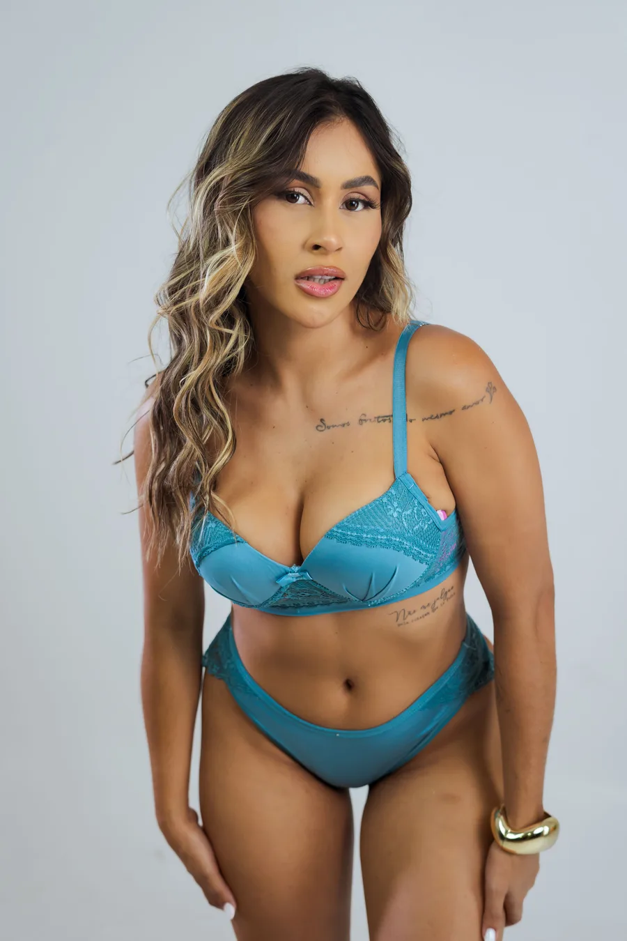 Live cam model